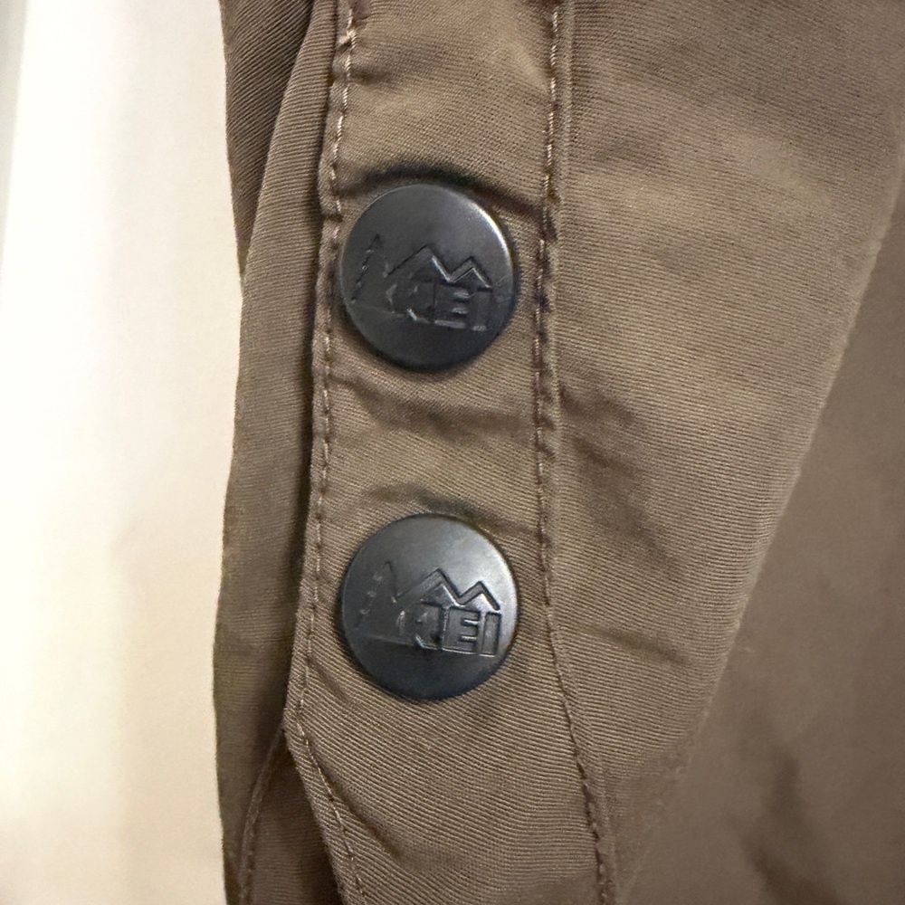 REI Cropped Hiking Pants - size 22- Brown Quick Dry Nylon UPF 50 - Picture 3 of 13